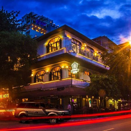 Adore Riverside Hotel Phnom Penh Extérieur photo